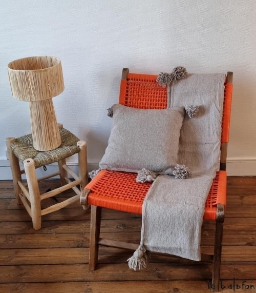 Plaid avec pompons blanc avec rayures noires
