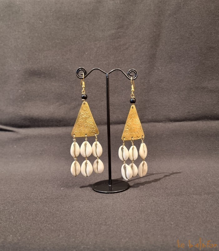 Boucles d'oreilles pendantes cauris Bintou