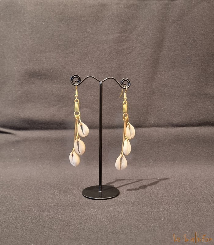 Longues boucles d'oreilles pendantes cauris