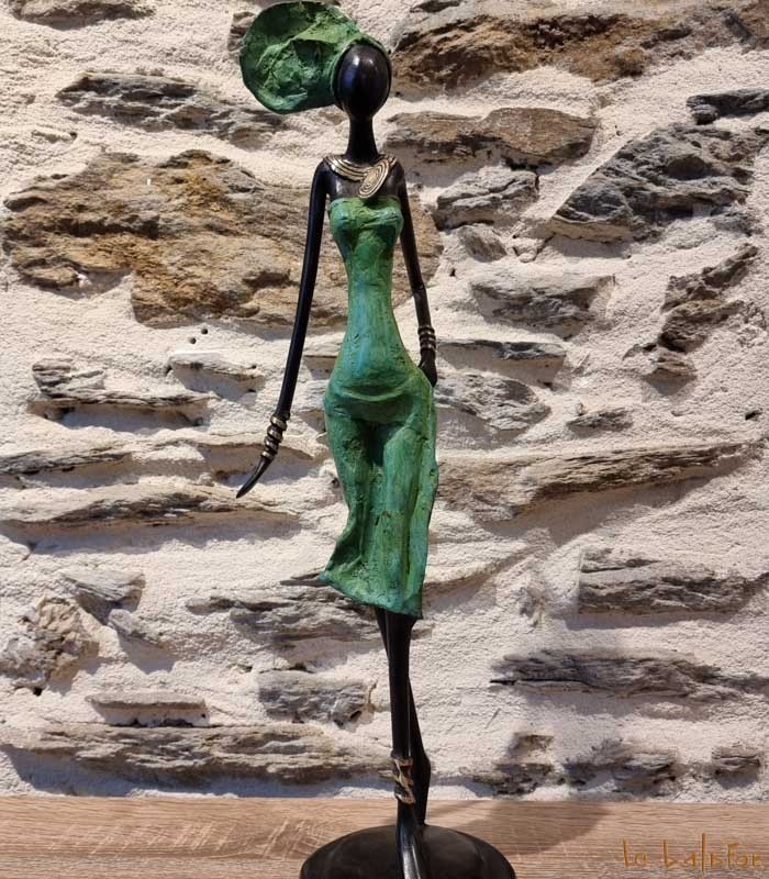 Sculpture africaine en bronze 48 cm "Mademoiselle"