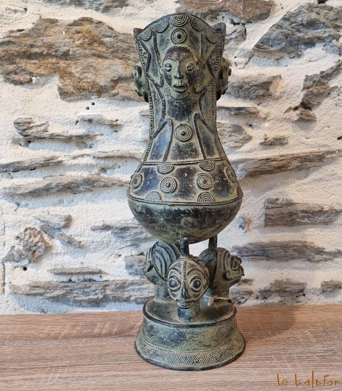 Vase en bronze Mambila