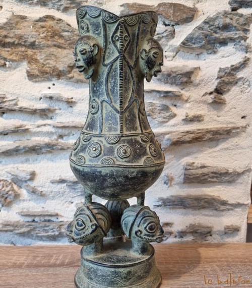 Vase en bronze Mambila