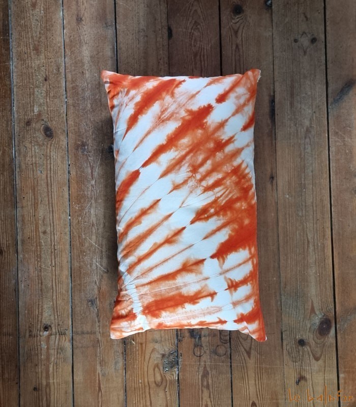 Coussin tie and dye orange 30x50
