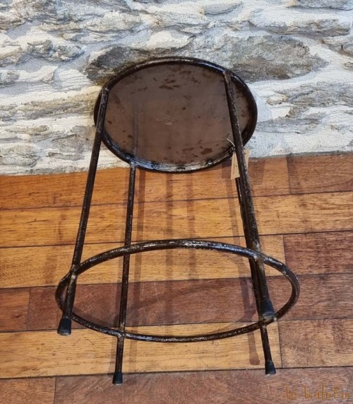 Tabouret design en métal recyclé