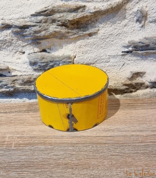 Petite boîte ronde en métal