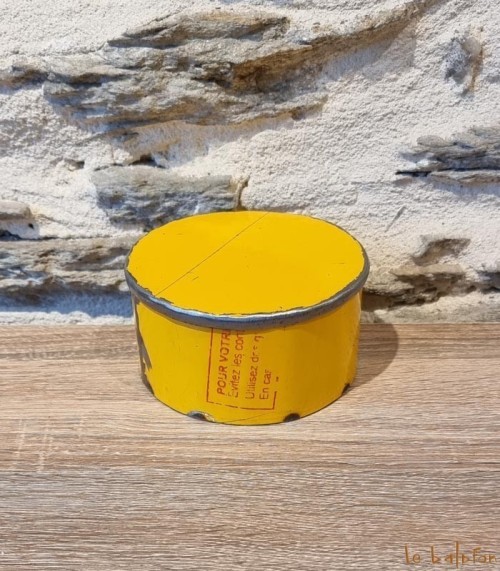 Petite boîte ronde en métal