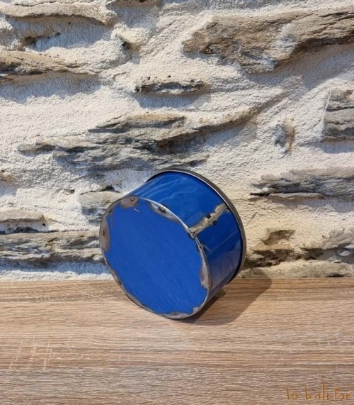 Petite boîte ronde en métal