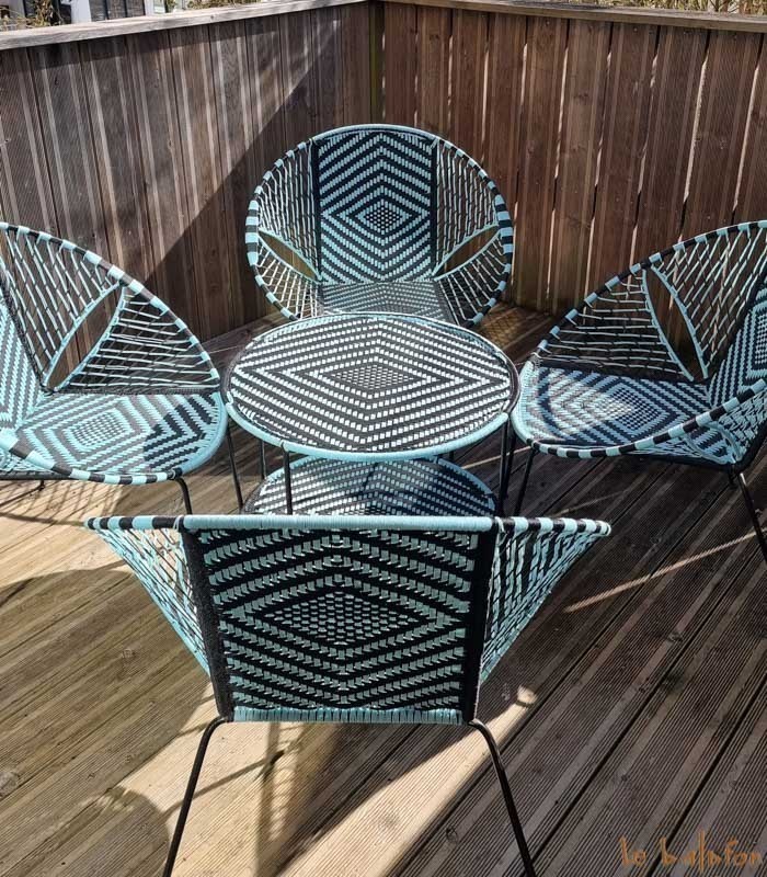 Salon d'extérieur en fil de pêche noir et bleu ciel