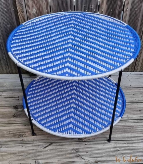 Salon de jardin en fil de pêche bleu roi et blanc