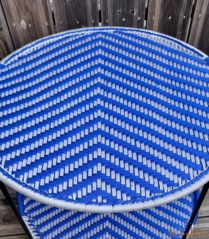 Salon de jardin en fil de pêche bleu roi et blanc