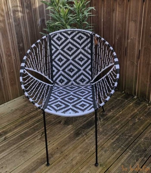 Chaise de jardin parme et noir