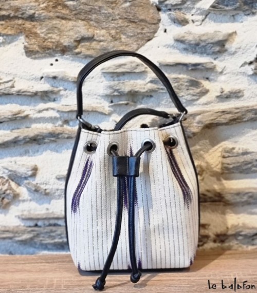 Sac seau en pagne tissé