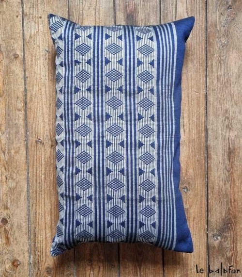 Coussin en pagne tissé 30x50 