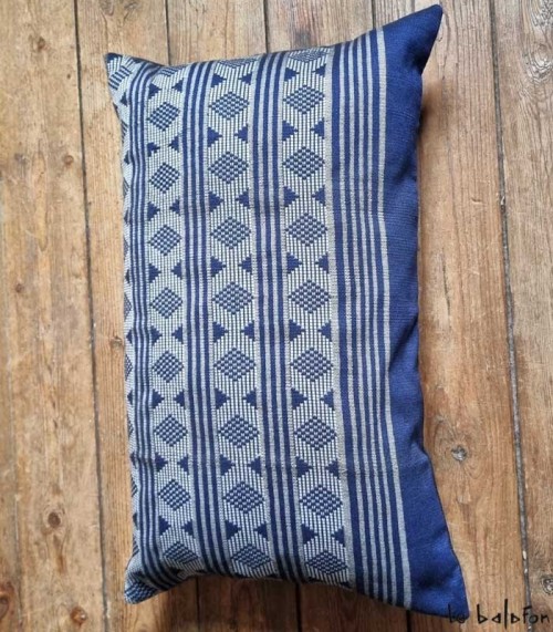 Coussin en pagne tissé 30x50 