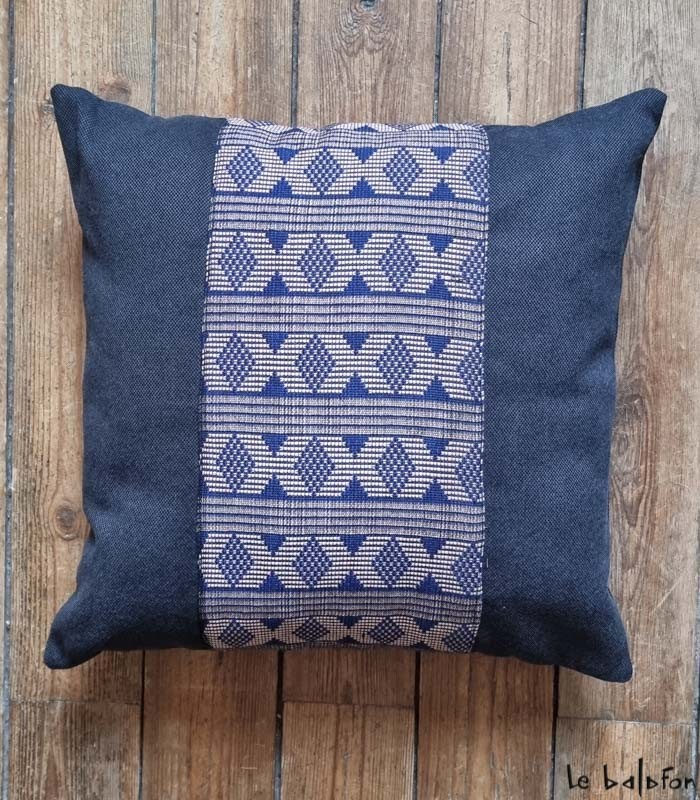 Coussin en pagne tissé 40x40 rose et bleu