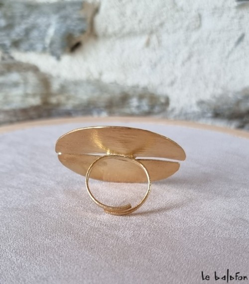 Bague femme "bouclier"