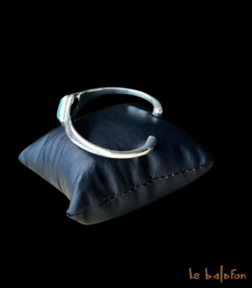 Bracelet Touareg en argent jonc semi ouvert