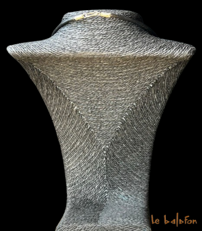 Collier Touareg pendantif onyx Ebele