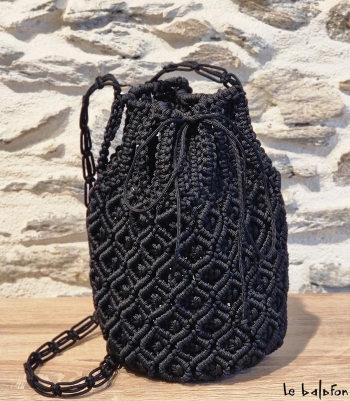 Sac à main seau noir