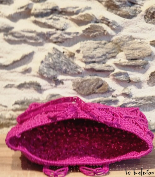 Sac cabas courses rose en macramé