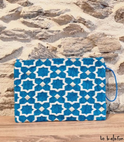 Pochette bohème en velours bleu