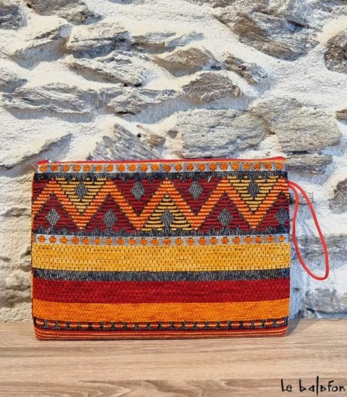 Trousse en velours esprit bohème