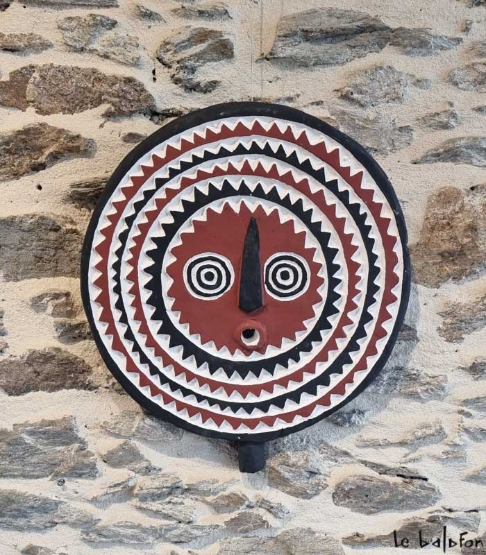 Masque Soleil Bwa marron et bleu (Dupliqué) - 1