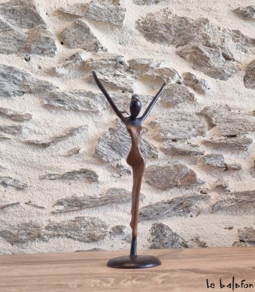 Sculpture en bronze 21 cm Marron