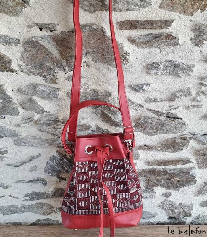 Sac Bourse artisanal en pagne tissé Manjak 