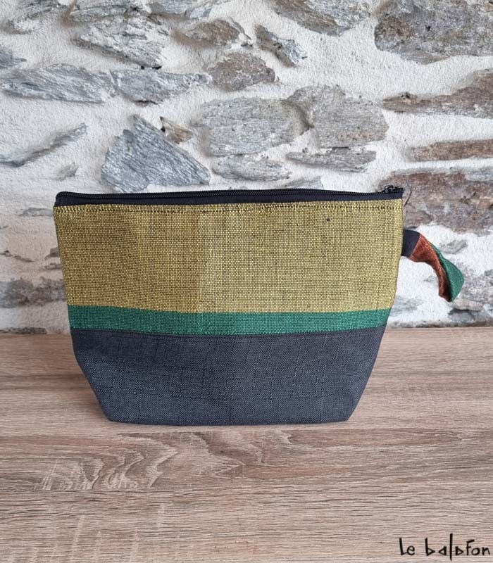 Trousse artisanale en pagne tissé Manjak–Accessoire éthique (Dupliqué) (Dupliqué) - 4