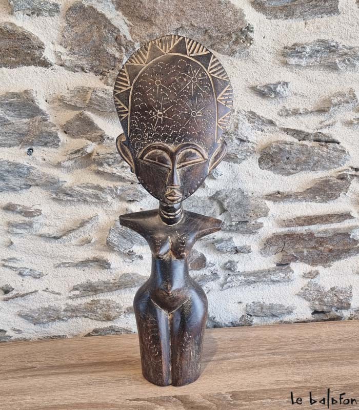Poupée Ashanti – Statuette traditionnelle ghanéenne