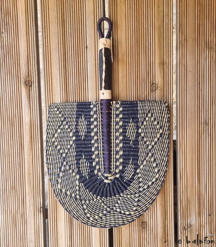 Eventail africain bleu marine et violet