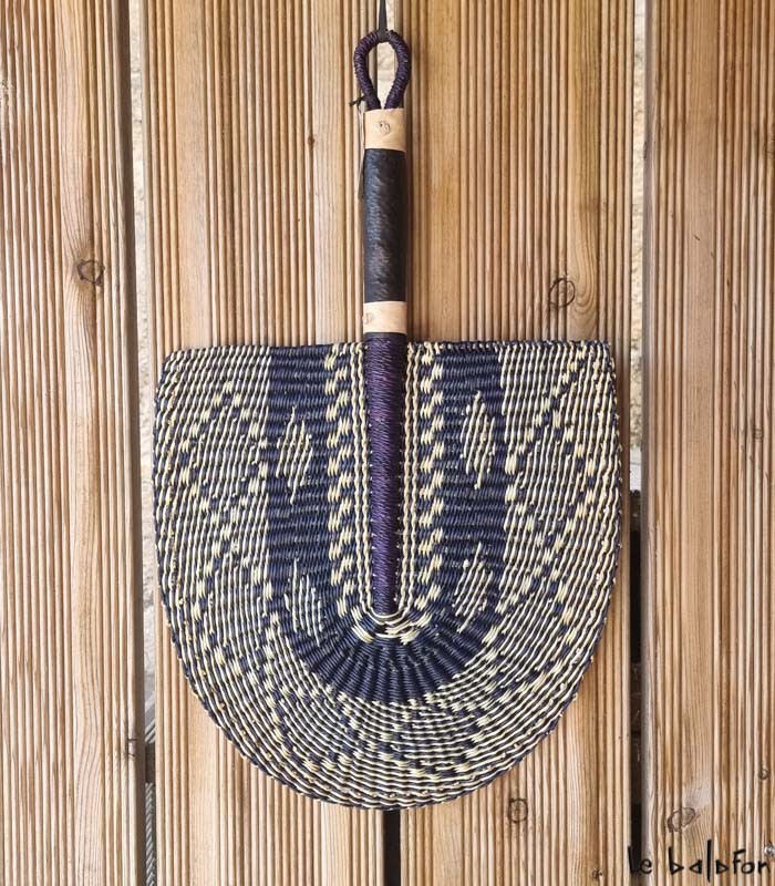 Eventail africain bleu marine et violet