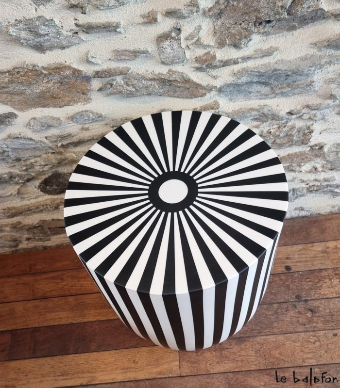 AYLA Tabouret Art Déco rayé noir et blanc - 2