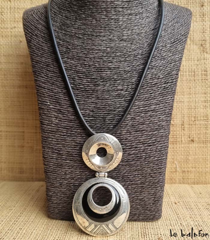 Collier Touareg pendantif onyx Ebele - 1