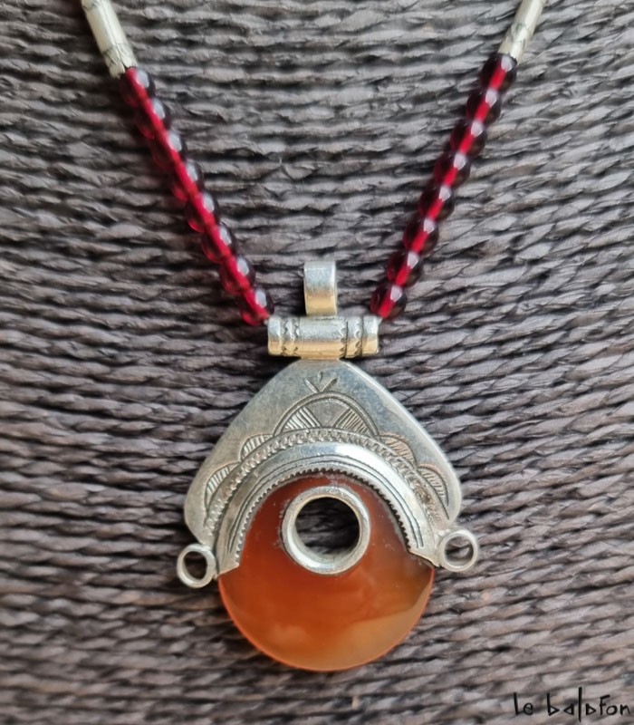 Collier Touareg médaillon argent et agathe 