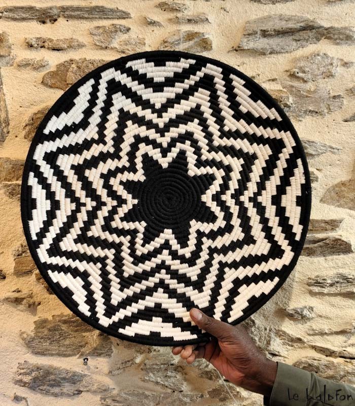 Grand plateau Berbère Noir & Blanc – Artisanat du Maroc (Dupliqué) - 1