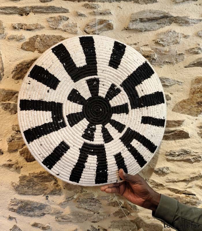 Plateau berbère décoratif noir& blanc–motifs géométriques artisanaux (Dupliqué) - 2