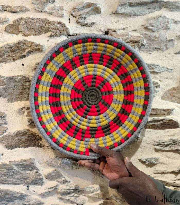 Plateau Berbère graphique coloré avec accroche (Dupliqué) - 1