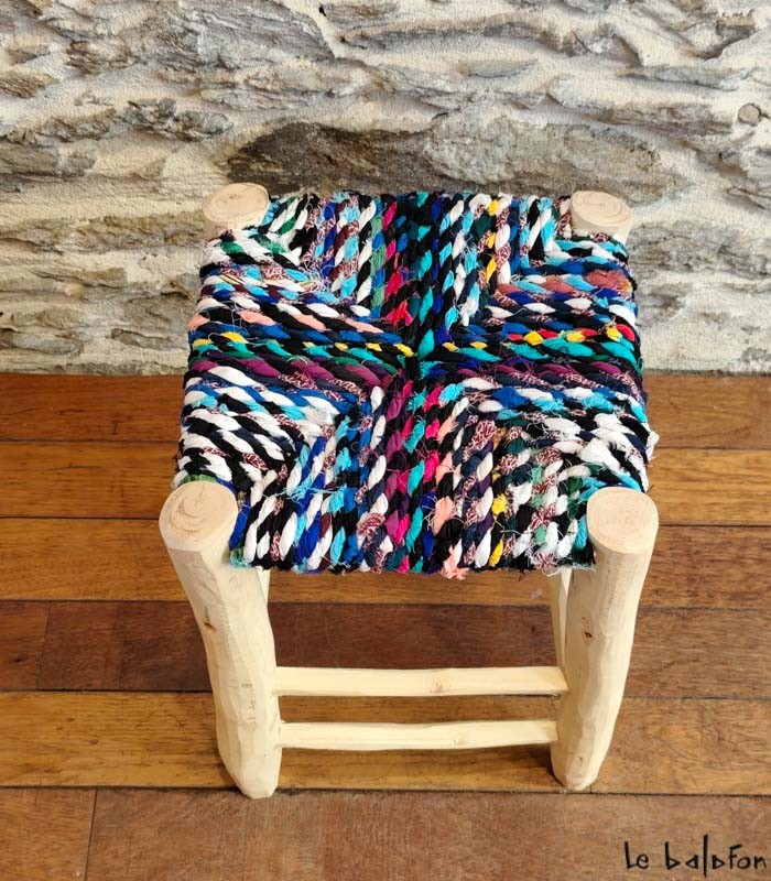Tabouret artisanal Boucherouite coloré - 2
