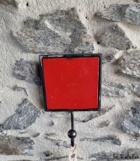 Patère industrielle rouge 1 crochet