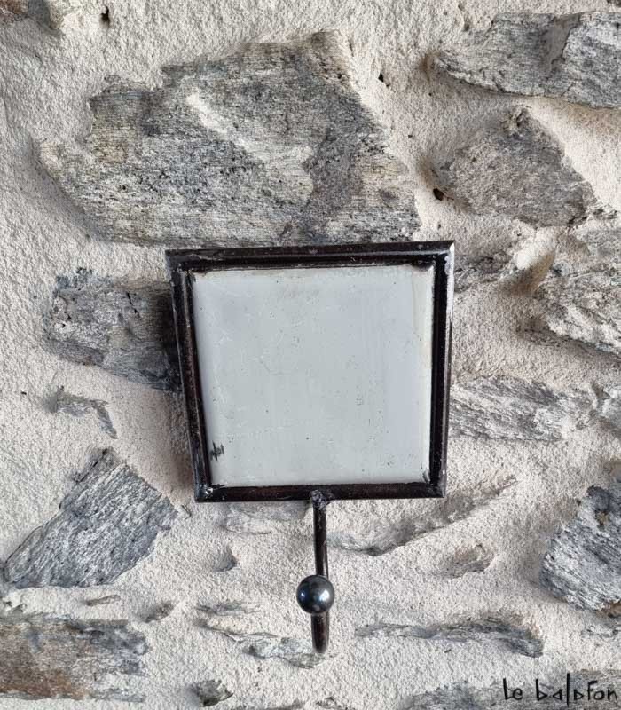 Patère industrielle blanche 1 crochet - 2