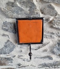 Patère industrielle 1 crochet orange