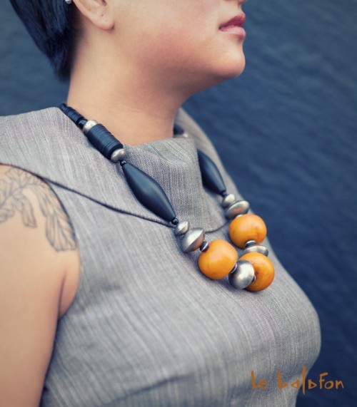 collier ethnique africain artisanal grosses perles