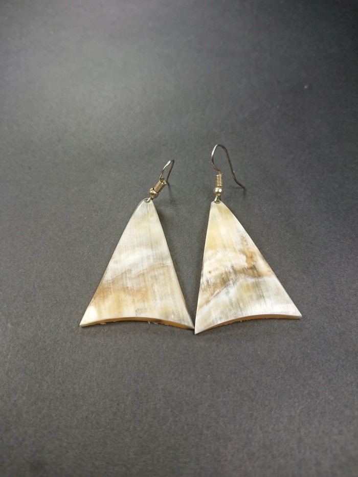boucles d'oreilles ethniques en corne de zebu