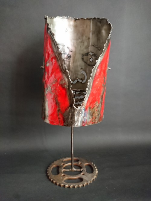 Lampe en métal ethnique