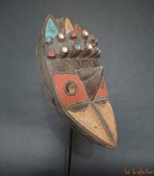 Masque Grebo