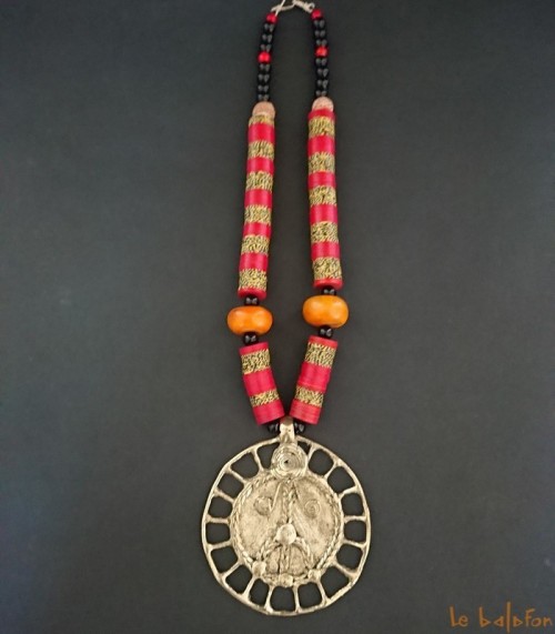 Collier ethnique africain