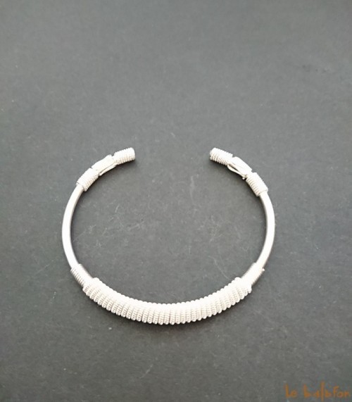 Bracelet ethnique en argent