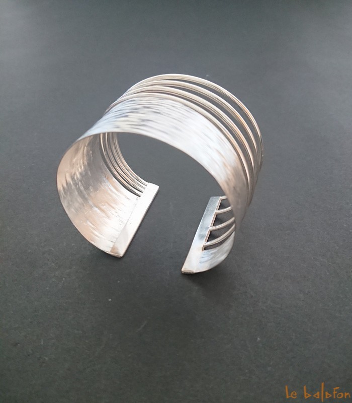Bracelet ethnique en argent